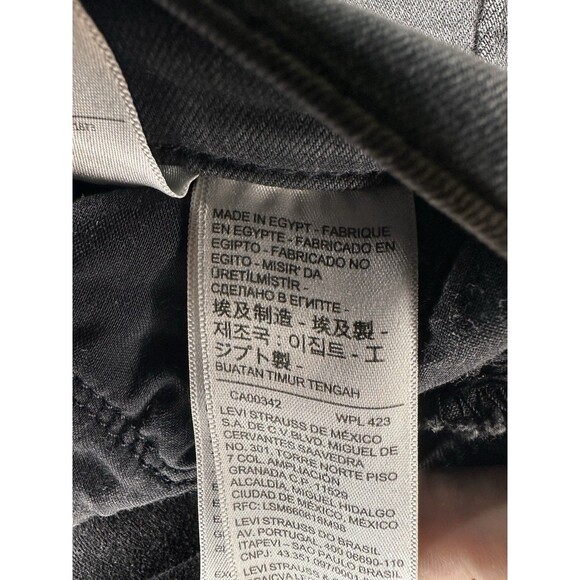 Levi Strauss Women’s Black Classic Straight Jeans Size 28x28 Casual - Picture 7 of 7